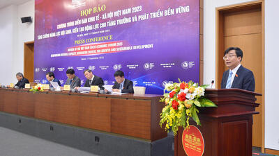 Phó Chủ nhiệm Ủy ban Kinh tế Nguyễn Minh Sơn thông tin về chương trình Diễn đàn Kinh tế - Xã hội Việt Nam năm 2023