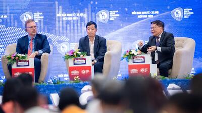 Ông Nguyễn Đình Cung, nguyên Viện trưởng Viện Nghiên cứu quản lý kinh tế Trung ương (CIEM) phát biểu.