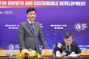 Chủ nhiệm Ủy ban Kinh tế Vũ Hồng Thanh
