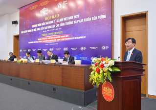 Phó Chủ nhiệm Ủy ban Kinh tế Nguyễn Minh Sơn thông tin về chương trình Diễn đàn Kinh tế - Xã hội Việt Nam năm 2023