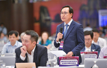 Ông Choi Joo Ho, Tổng Giám đốc Tổ hợp SamSung Việt Nam phát biểu. 