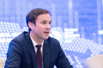 Ông Jochen Schmittmann, Đại diện thường trú Quỹ tiền tệ quốc tế (IMF) tại Việt Nam phát biểu. 