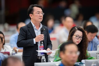 Ông Nguyễn Anh Đức, Chủ tịch Hiệp hội các nhà bán lẻ Việt Nam, Tổng Giám đốc Liên hiệp Hợp tác xã Thương mại Thành phố Hồ Chí Minh