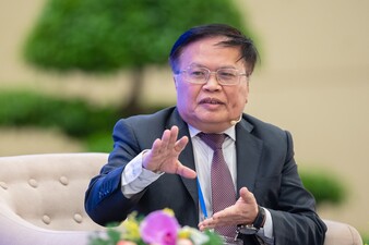 Ông Nguyễn Đình Cung, nguyên Viện trưởng Viện Nghiên cứu quản lý kinh tế Trung ương (CIEM) phát biểu. 