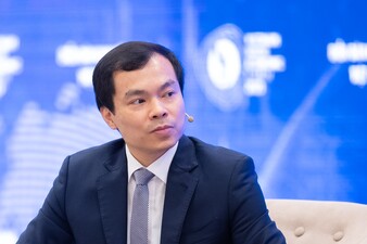PGS.TS Nguyễn Mạnh Hùng, Trợ lý đồng chí Ủy viên Bộ Chính trị, Giám đốc Học viện Chính trị quốc gia Hồ Chí Minh điều phối thảo luận