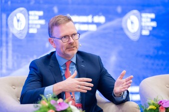 Ông Sebastian Eckardt, Giám đốc khối nghiệp vụ kinh tế vĩ mô, thương mại và đầu tư - khu vực Đông Á Thái Bình Dương, Ngân hàng Thế giới