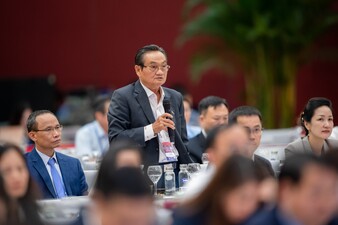 TS. Trần Du Lịch, chuyên gia kinh tế phát biểu. 
