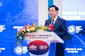 Chủ tịch Quốc hội Vương Đình Huệ phát biểu khai mạc và chỉ đạo Diễn đàn Kinh tế - Xã hội năm 2023