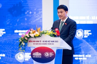 Ủy viên Ban Chấp hành Trung ương Đảng, Chủ nhiệm Ủy ban Kinh tế của Quốc hội Vũ Hồng Thanh tuyên bố lý do, giới thiệu đại biểu