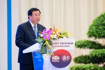 Ủy viên Bộ Chính trị, Giám đốc Học viện Chính trị Quốc gia Hồ Chí Minh Nguyễn Xuân Thắng phát biểu đề dẫn chương trình