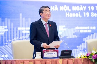 Phó Chủ tịch Quốc hội Nguyễn Đức Hải điều hành nội dung làm việc. 