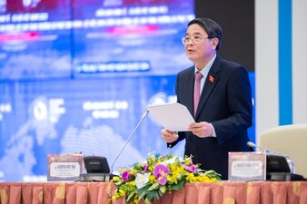 Phó Chủ tịch Quốc hội Nguyễn Đức Hải điều hành nội dung làm việc. 