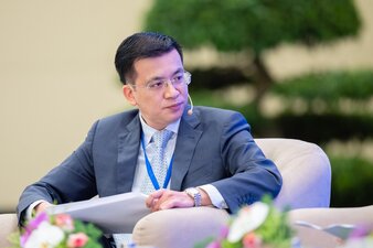 Ông Lê Quang Minh, Tổng Giám đốc Truyền hình Quốc hội Việt Nam điều phối thảo luận