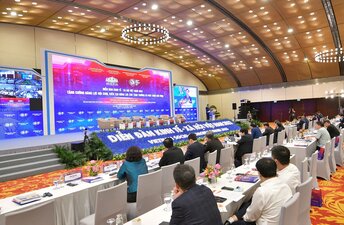 Quang cảnh phiên họp toàn thể