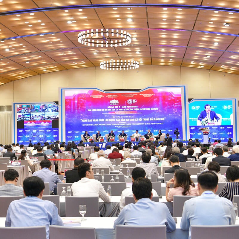 Diễn đàn Kinh tế - Xã hội Việt Nam 2023 - Chuyên đề 2: Nâng cao năng suất lao động, bảo đảm an sinh xã hội trong bối cảnh mới